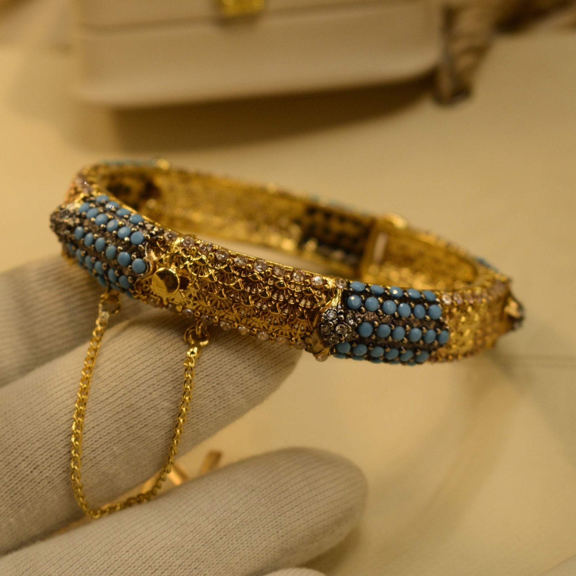 Sparkling Unique Design Gold Plated Crystal Stones Bangle for Girls/Women