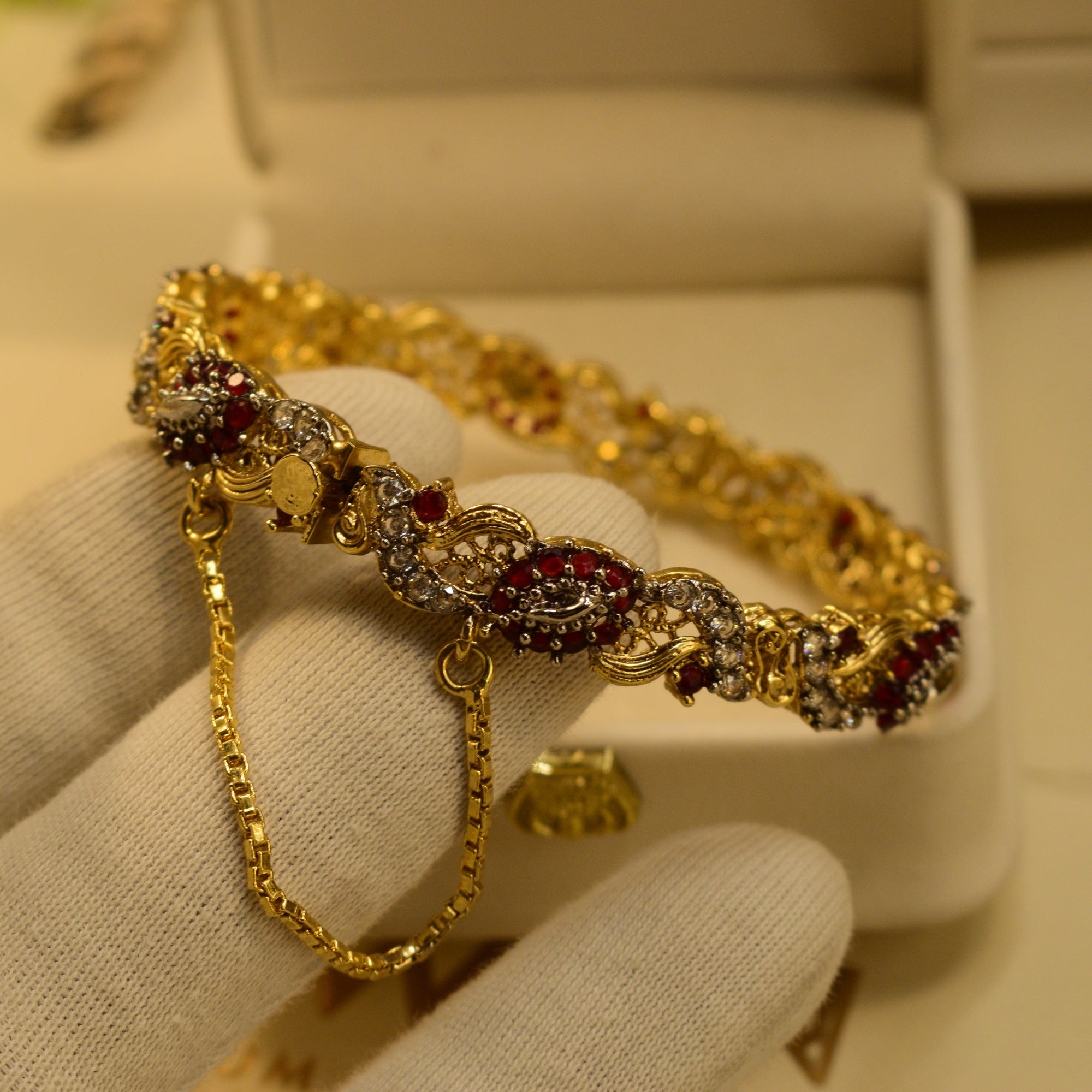 Stylish Unique Design Gold Plated Crystal Stones Bangle for Girls/Women