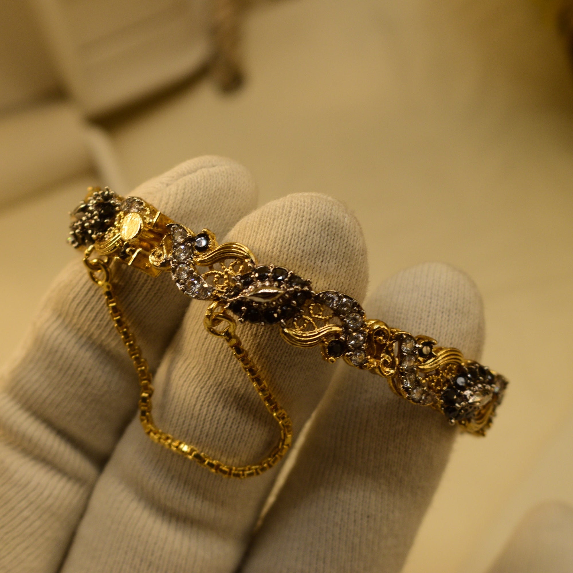 Stylish Unique Design Gold Plated Crystal Stones Bangle for Girls/Women