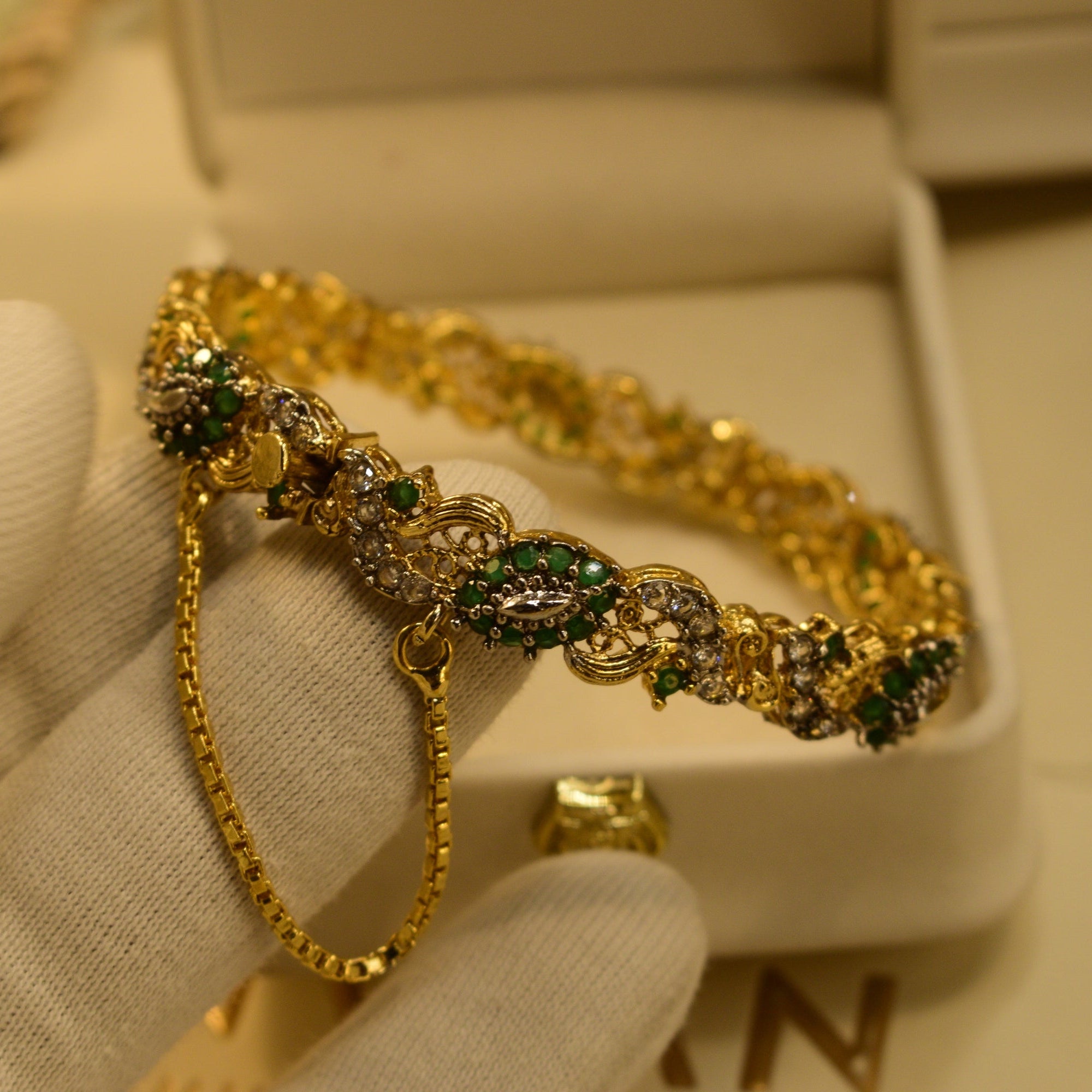 Stylish Unique Design Gold Plated Crystal Stones Bangle for Girls/Women