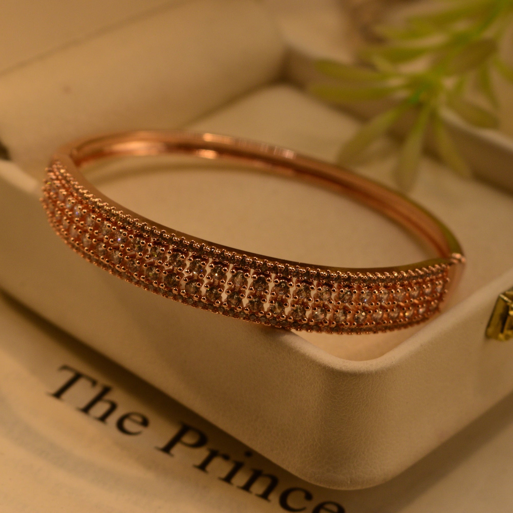 Beautiful Unique Design Gold Plated Crystal Stones Bangle for Girls/Women
