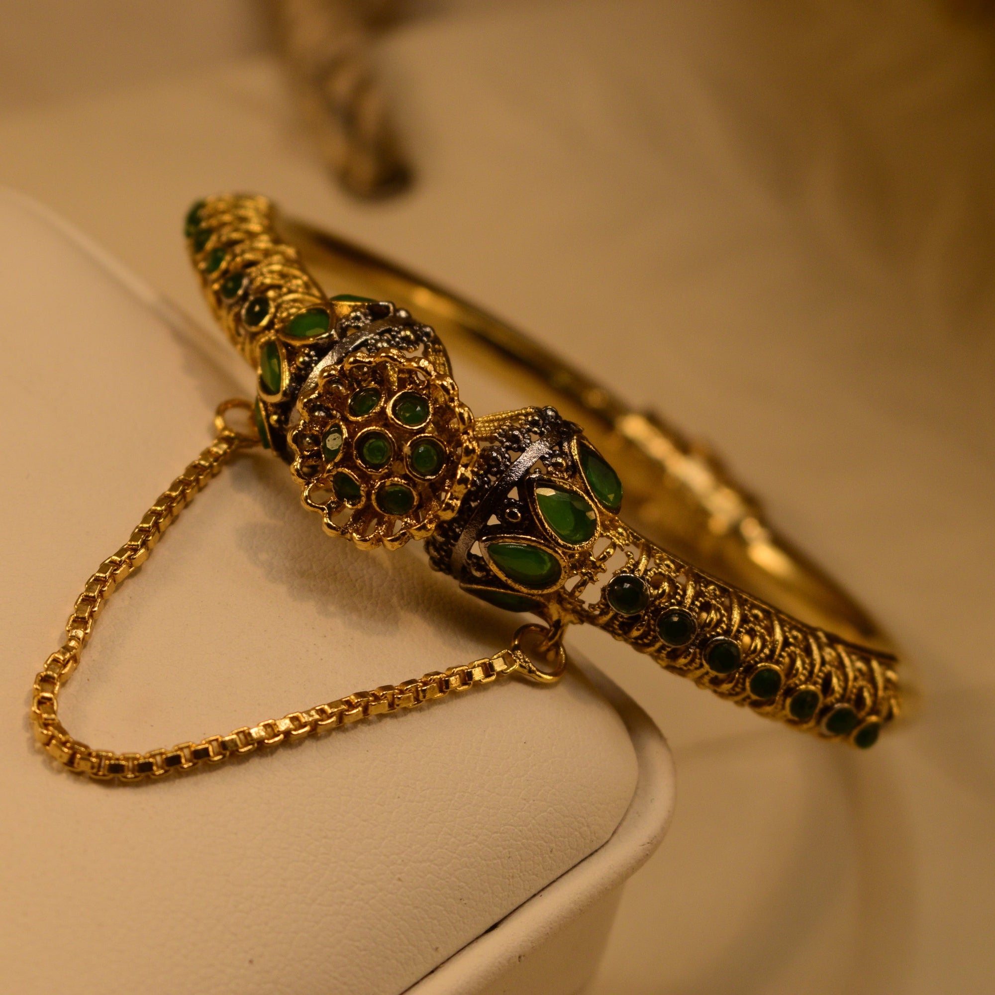 Dazzling Unique Design Gold Plated Crystal Stones Bangle for Girls/Women