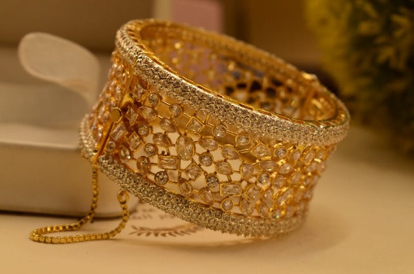 Stylish Unique Design Real Stones Gold Plated Bangle for Girls/Women