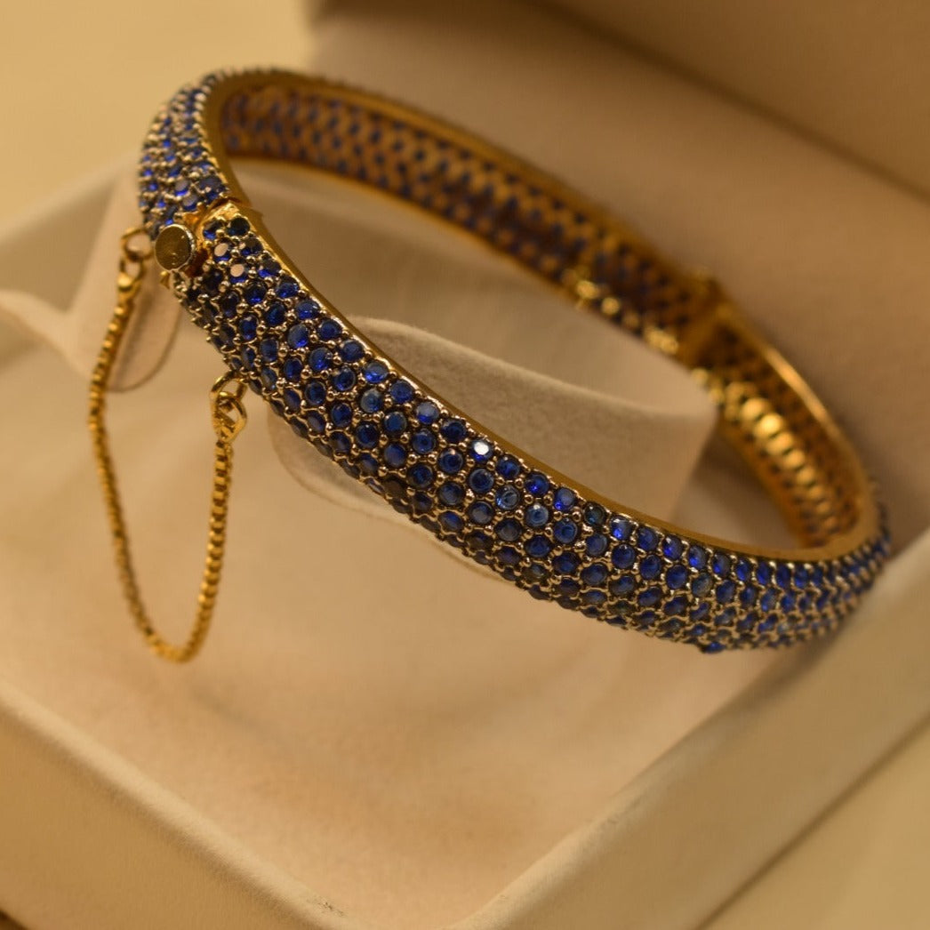 Elegant Design Zircon Stone Gold Plated Bangle for Girls/Women