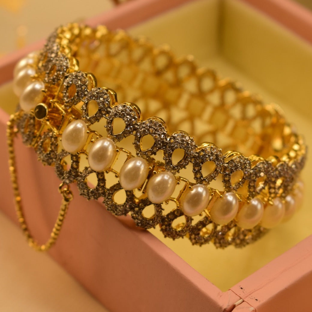 Glamorous Gold Plated Real Stones Bangle for Girls/Women