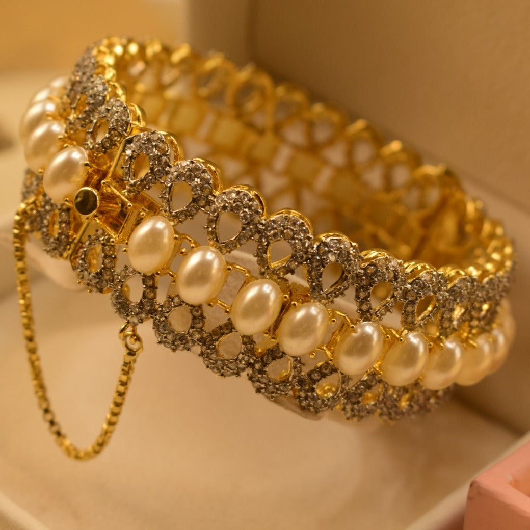 Glamorous Gold Plated Real Stones Bangle for Girls/Women