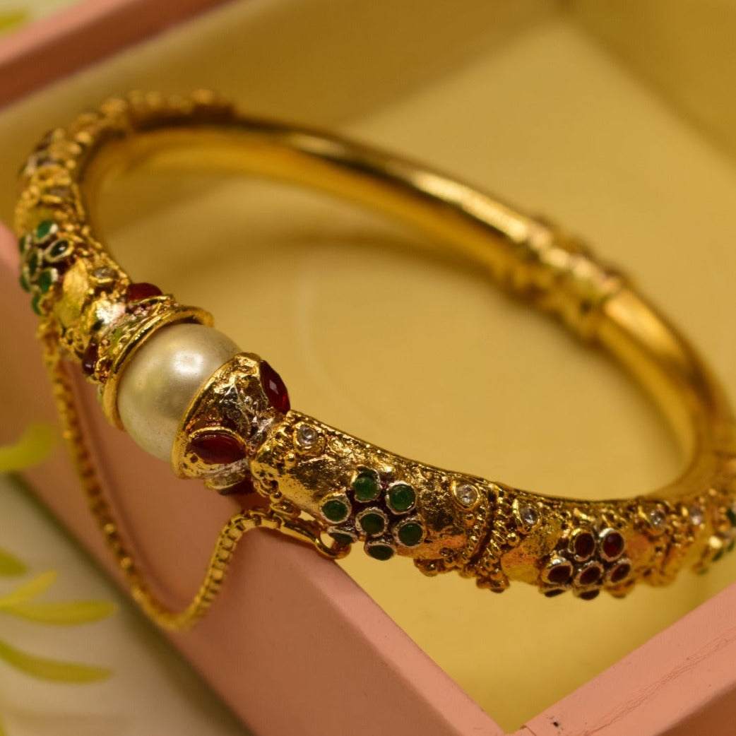 Luxury Unique Gold Plated Bangle for Girls/Women