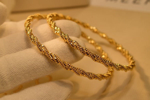 Stylish Gold Platted Bangle Set for Girls/Women