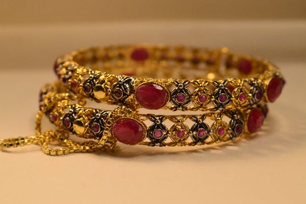 Stylish Design Gold Plated Real Stone Bangles Set for Girls/Women