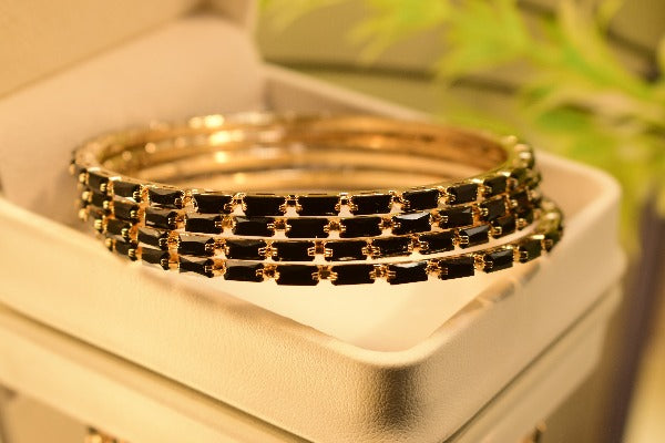 Luxury Unique Design Gold Plated Real Stones Bangle Set for Girls/Women