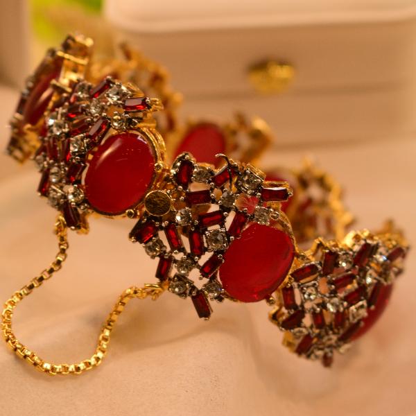 Luminous Unique Design Real Stones Gold Plated Bangle for Girls/Women