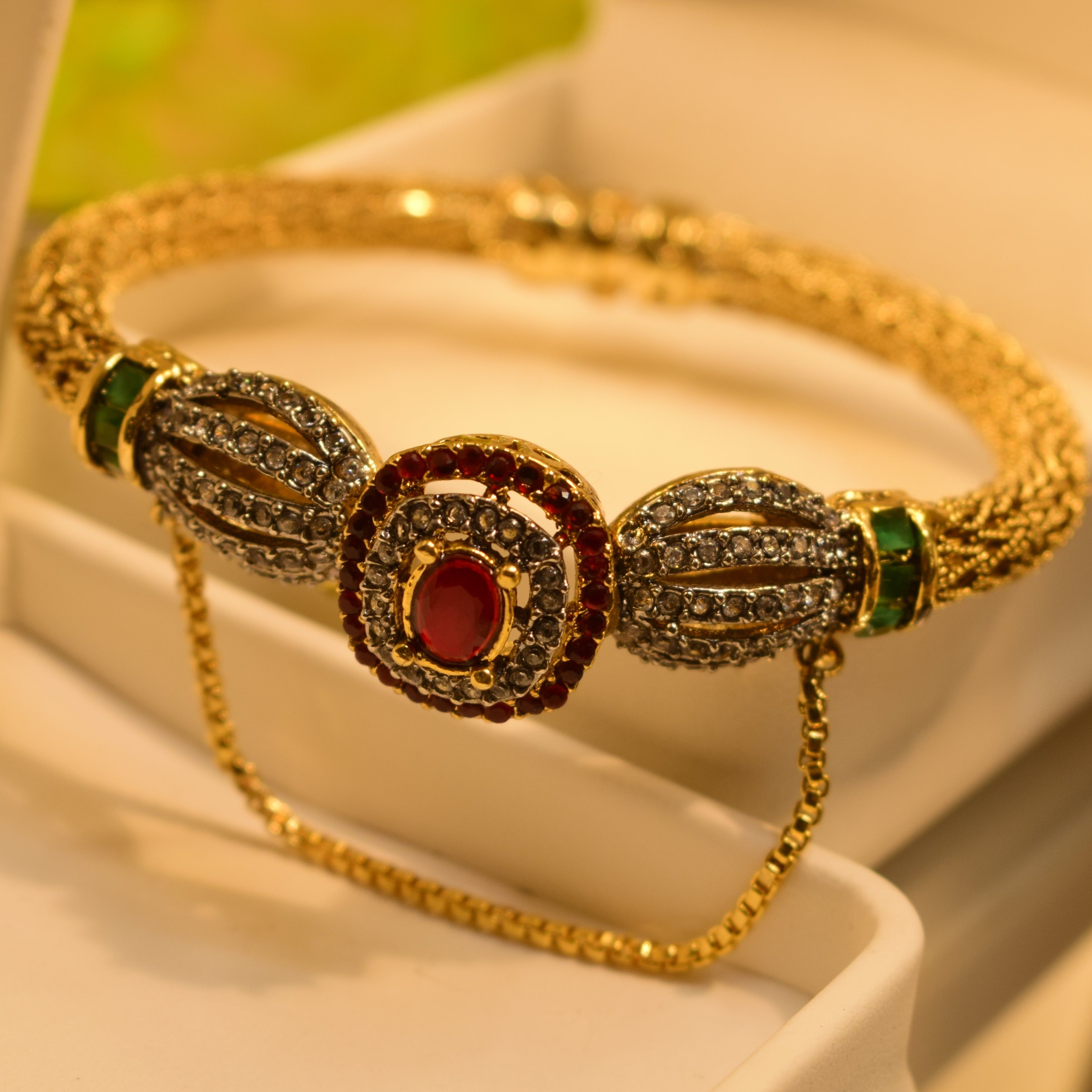 Beautiful Design Gold Plated Bangle Set for Girls/Women