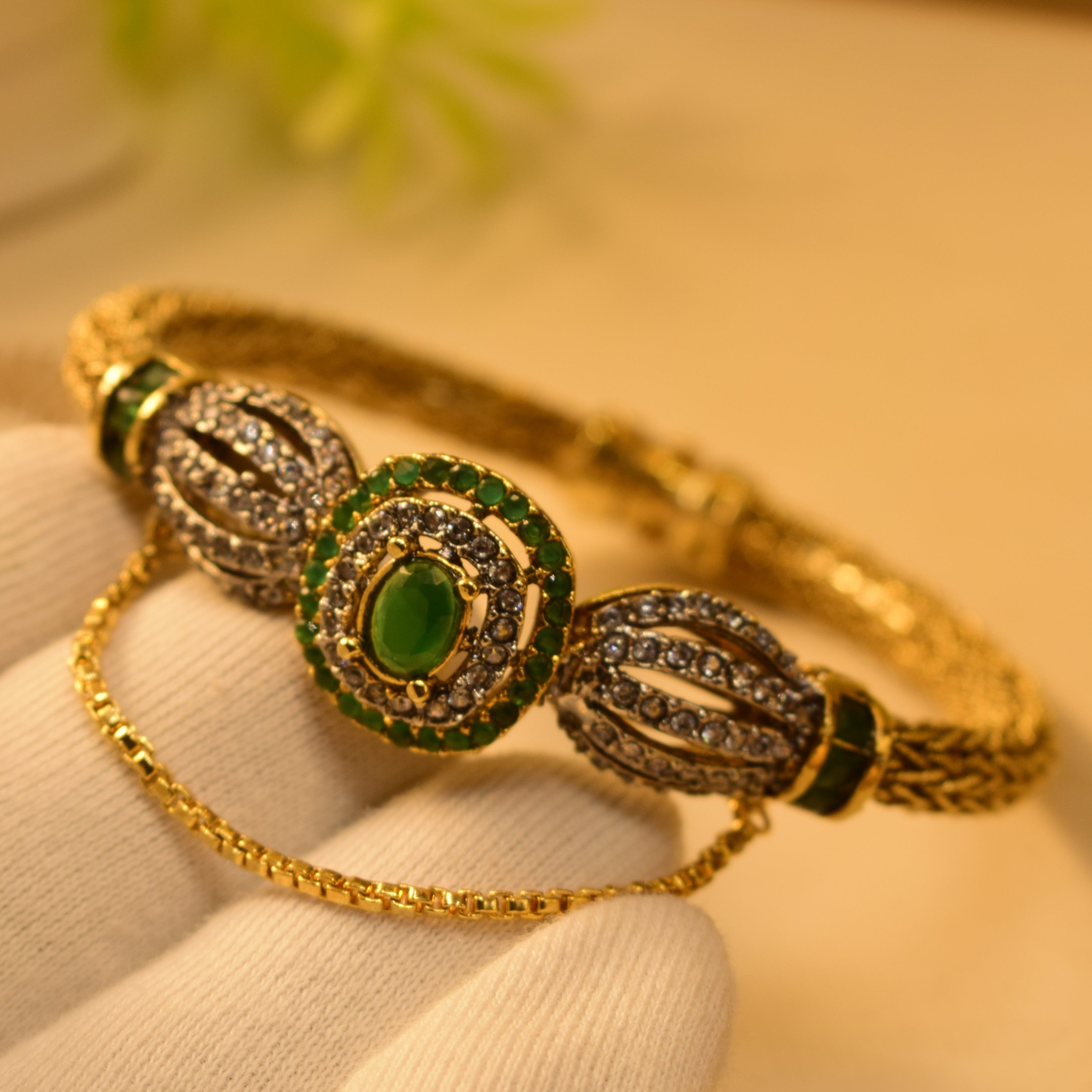 Beautiful Design Gold Plated Bangle Set for Girls/Women