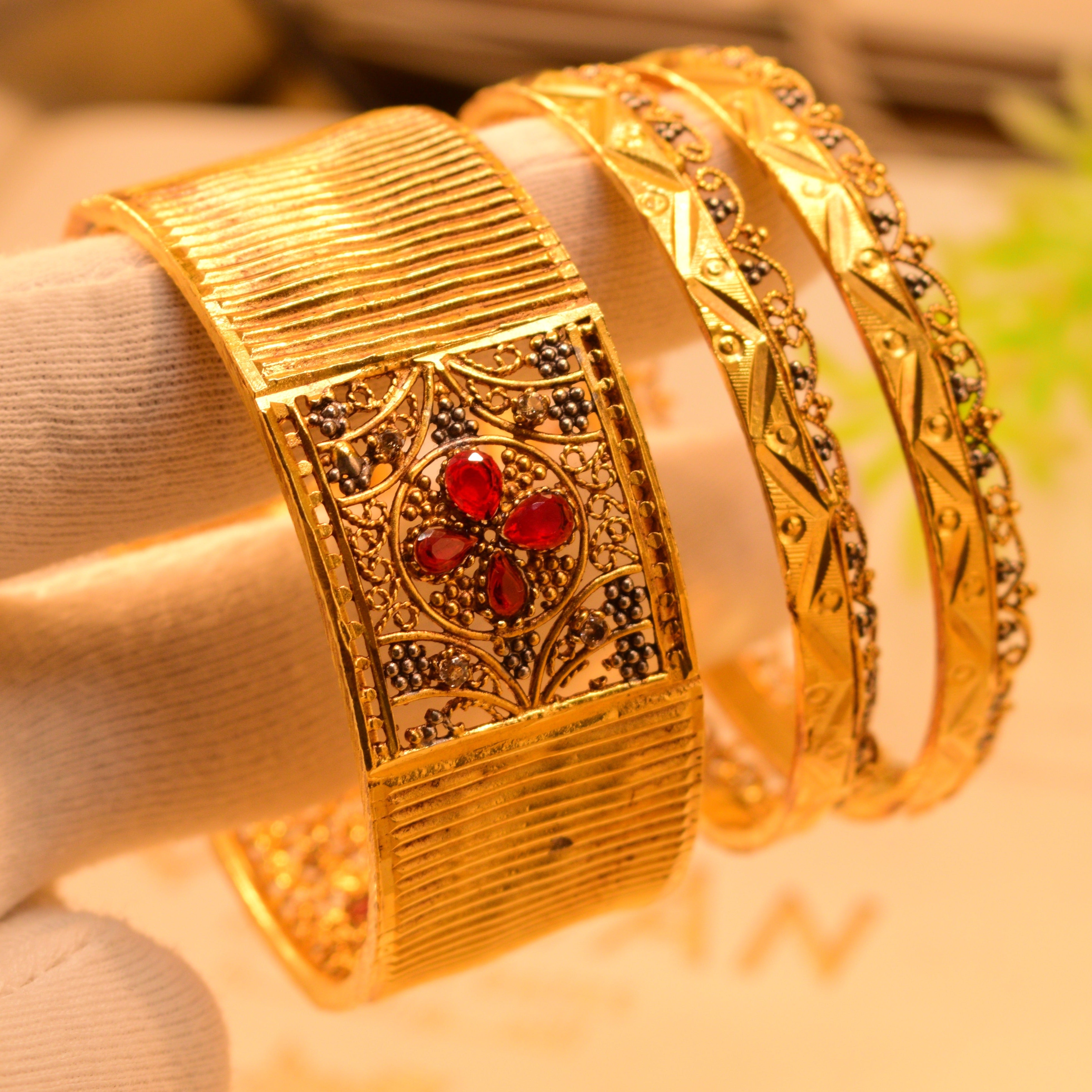 Elegant Unique Gold Plated Bangles Set for Girls/Women