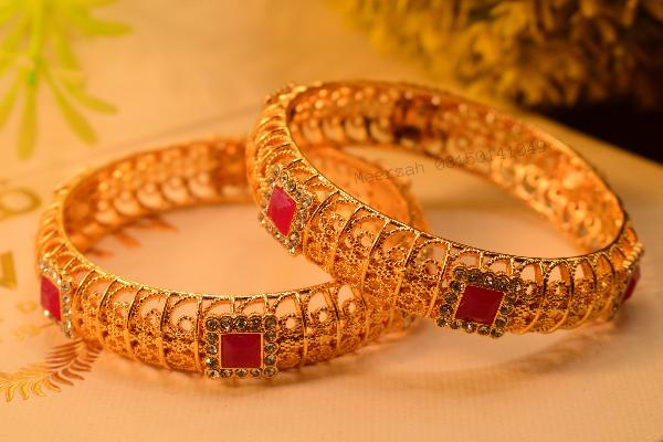 Luminous Elegant Design Gold Plated 2pc Bangles Set for Girls/Women