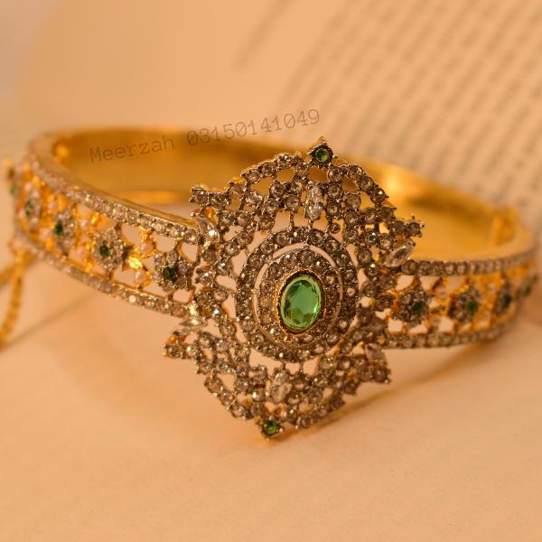 Stylish Beautiful Design Crystal Stones Gold Plated Bangle for Girls/Women