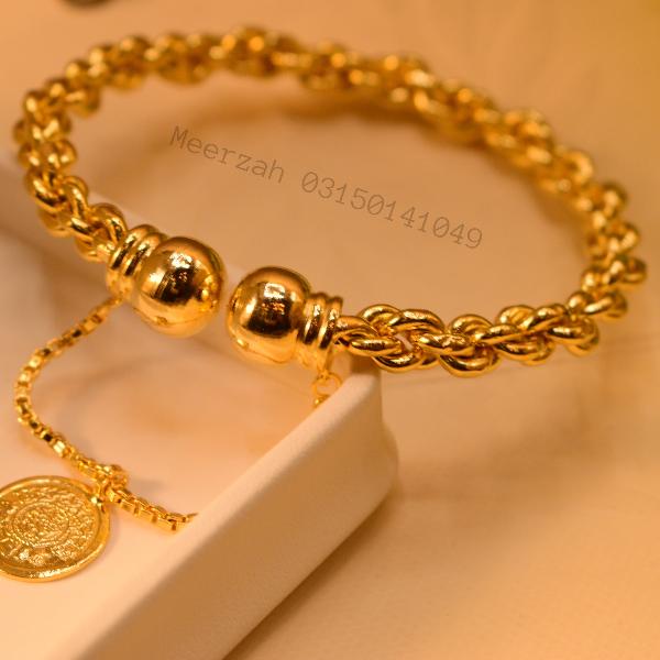 Beautiful Fancy Design Gold Plated Bangle for Girls/Women