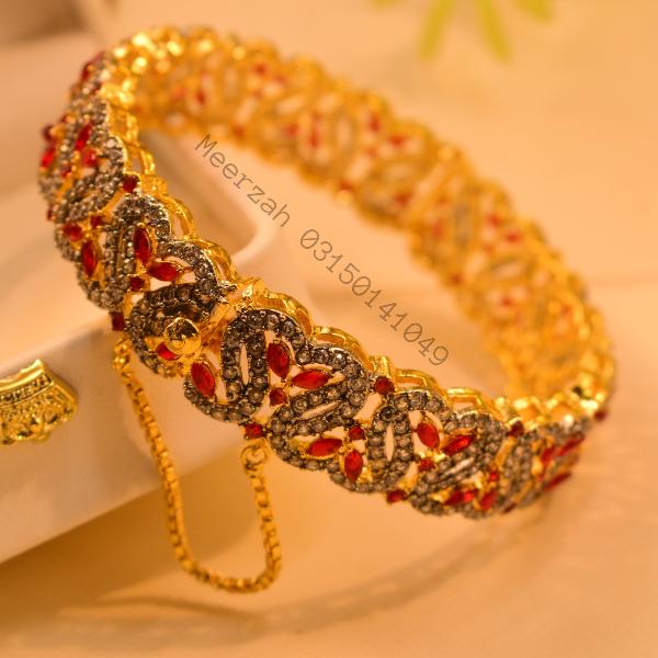 Glamorous Heart Design Real Stones Gold Plated Bangle for Girls/Women