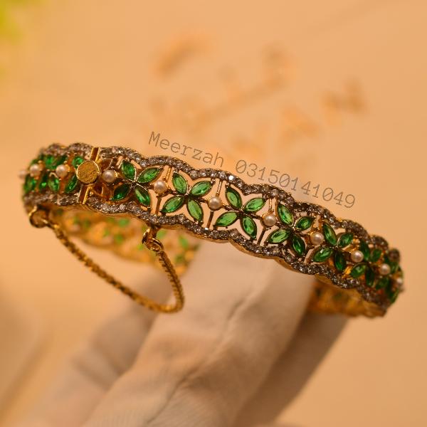 Elegant Luminous Real Stones Gold Plated Bangle for Girls/Women