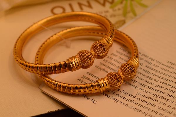 Glamorous Unique Gold Plated 2pc Bangles Set for Girls/Women