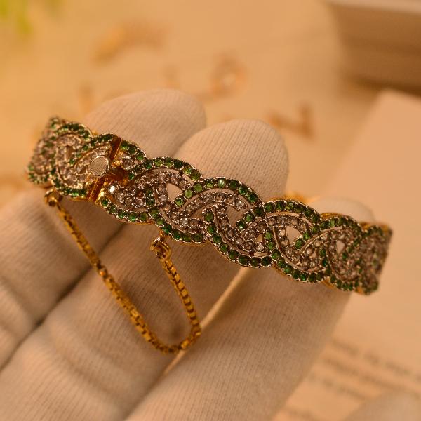 Glamorous Design Crystal Stones Gold Plated Bangle for Girls/Women