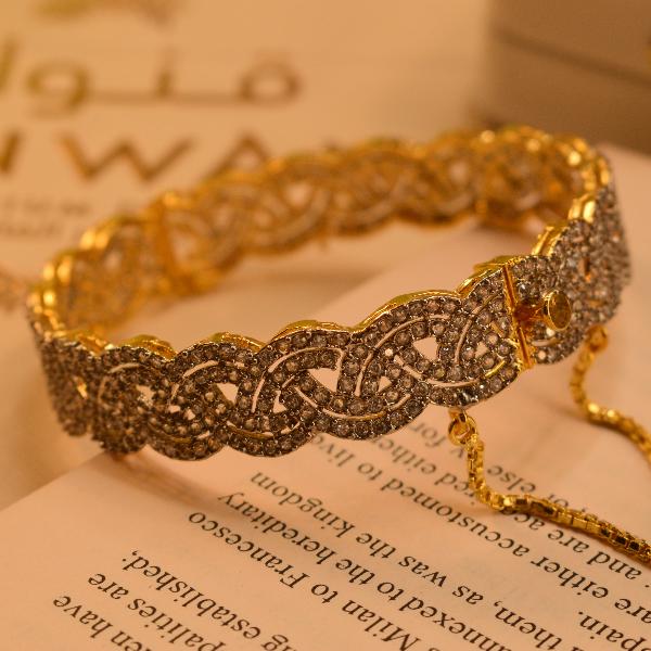 Glamorous Design Crystal Stones Gold Plated Bangle for Girls/Women