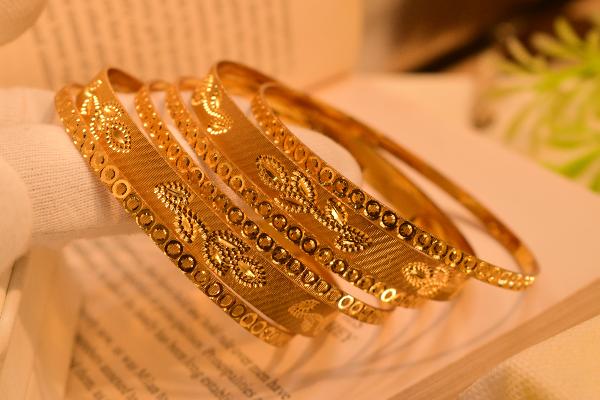 Stylish Unique Design Gold Plated 6pc Bangle Set for Girls/Women