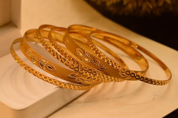 Stylish Unique Design Gold Plated 6pc Bangle Set for Girls/Women