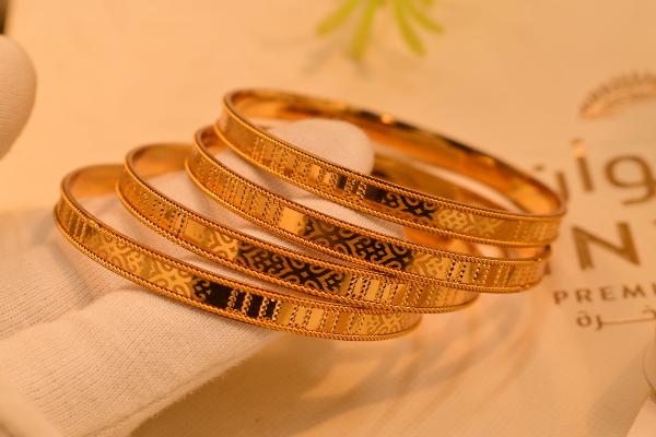 Elegant Stylish Design Gold Plated 4pc Bangle Set for Girls/Women