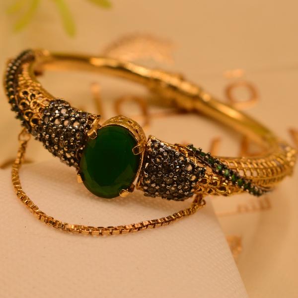 Stylish Design Gold Plated Real Stones Bangle for Girls/Women