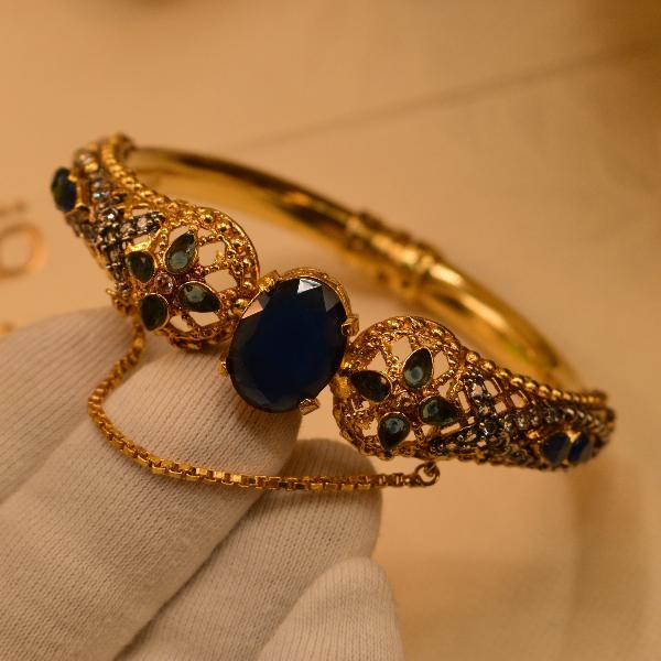 Gorgeous Design Gold Plated Real Stones Bangle for Girls/Women