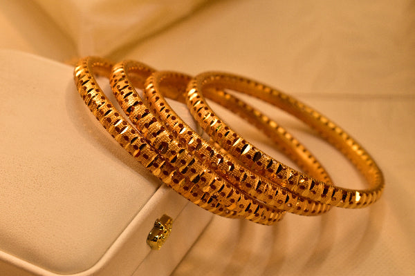 Luxury Unique Design Gold Plated 4pc Bangle Set for Girls/Women