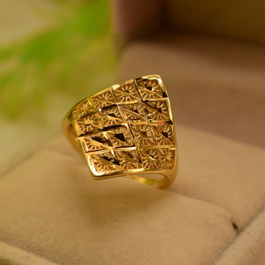 Elegant Design Real Stone Gold Plated Ring for Girls/Women