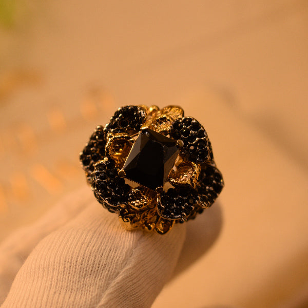 Fancy Unique Design Gold Plated Crystal Stones Ring For Girls/Women