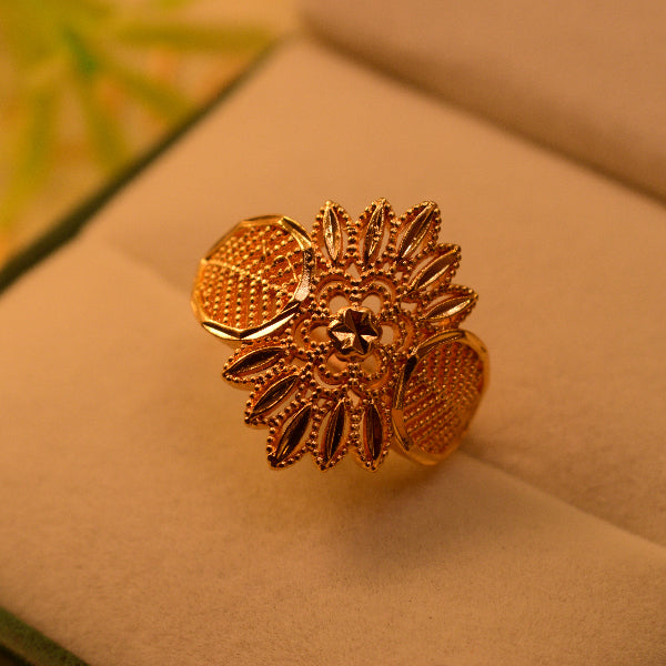 Dazzling Unique Design Gold Plated Ring For Girls/Women