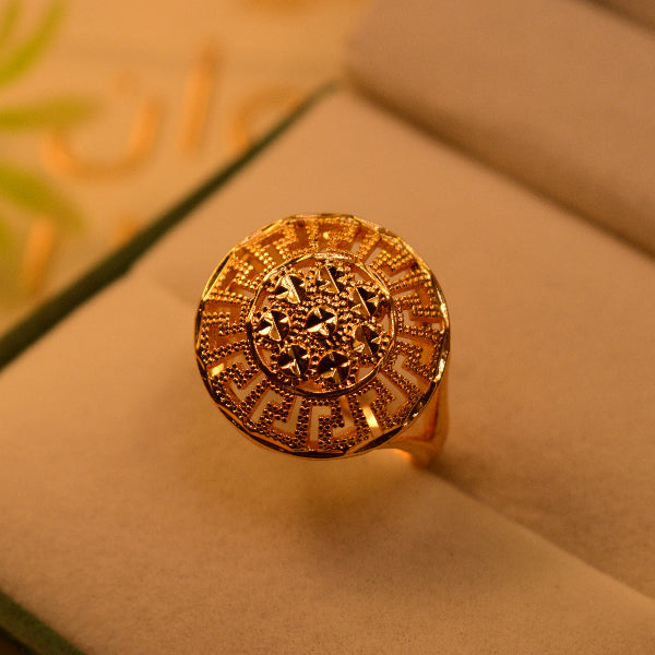 Sparkling Unique Design Gold Plated Ring For Girls/Women