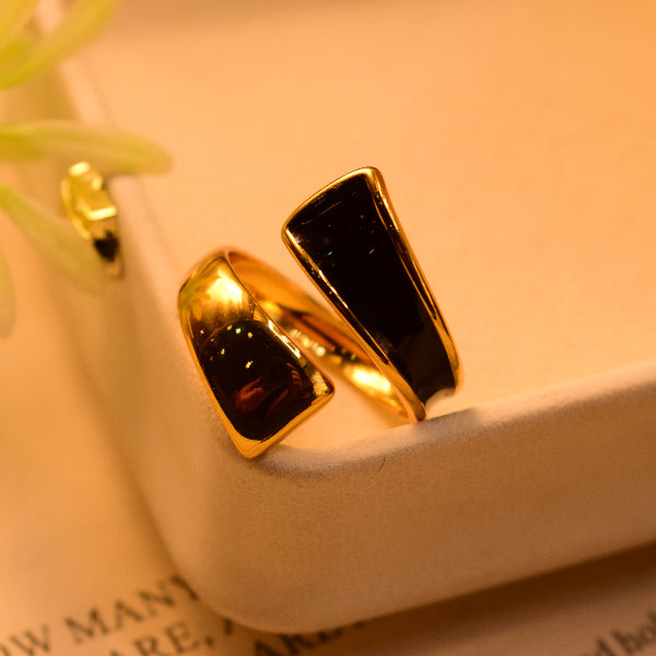 Stylish Unique Design Gold Plated Ring For Girls/Women