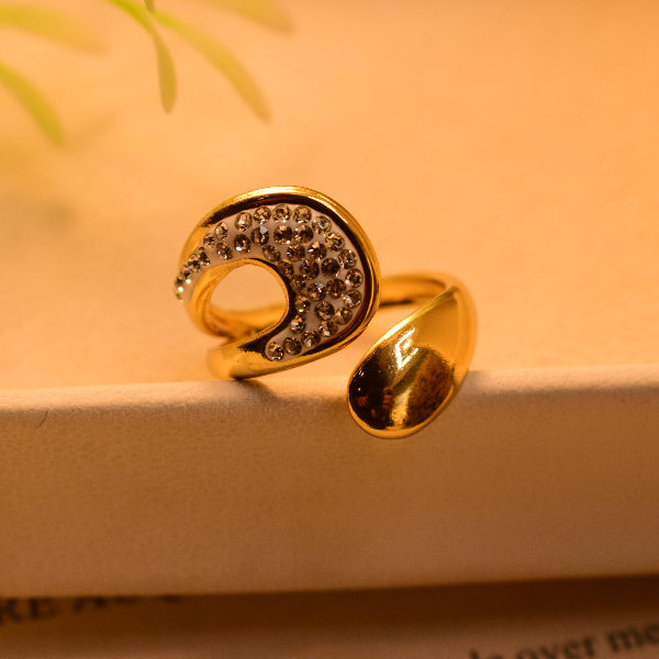 Fancy Unique Design Gold Plated Crystal Stones Ring For Girls/Women