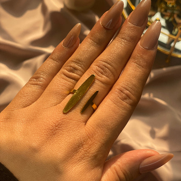 Glamorous Unique Design Gold Plated Ring For Girls/Women