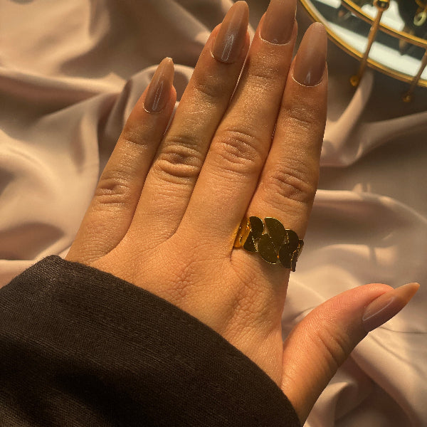 Dazzling Unique Design Gold Plated Ring For Girls/Women