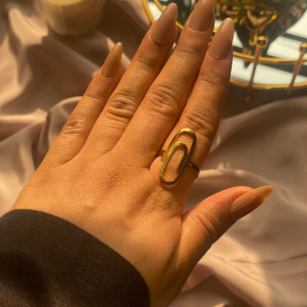 Sparkling Unique Design Gold Plated Ring For Girls/Women