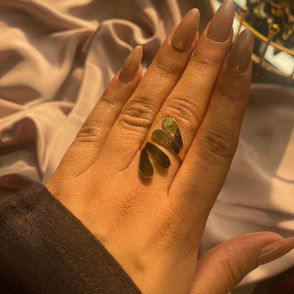 Elegant Unique Design Gold Plated Ring For Girls/Women