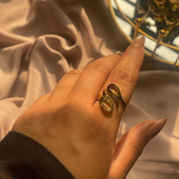 Stylish Unique Design Gold Plated Ring For Girls/Women