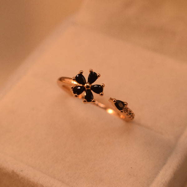 Luminous Unique Design Gold Plated Crystal Stones Ring For Girls/Women