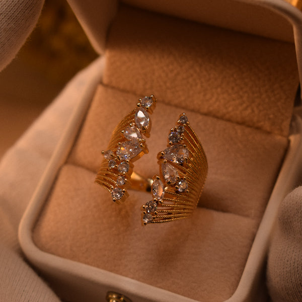 Luxury Unique Design Gold Plated Crystal Stones Ring For Girls/Women