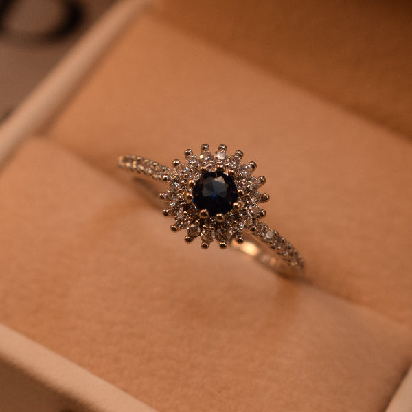 Elegant Design Silver Plated Crystal Stones Ring For Girls/Women