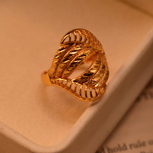Charming Unique Design Gold Plated Ring For Girls/Women