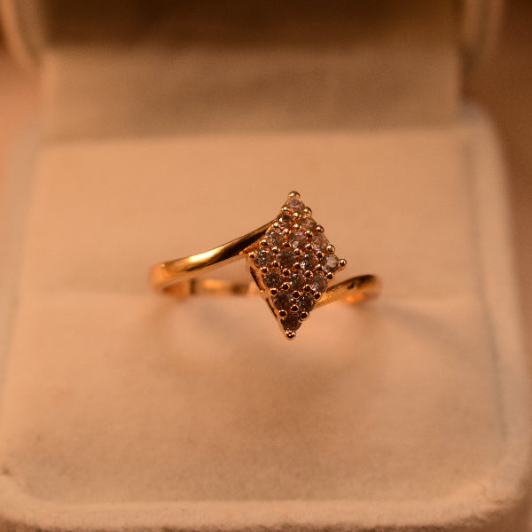 Luxury Unique Design Gold Plated Crystal Stones Ring For Girls/Women