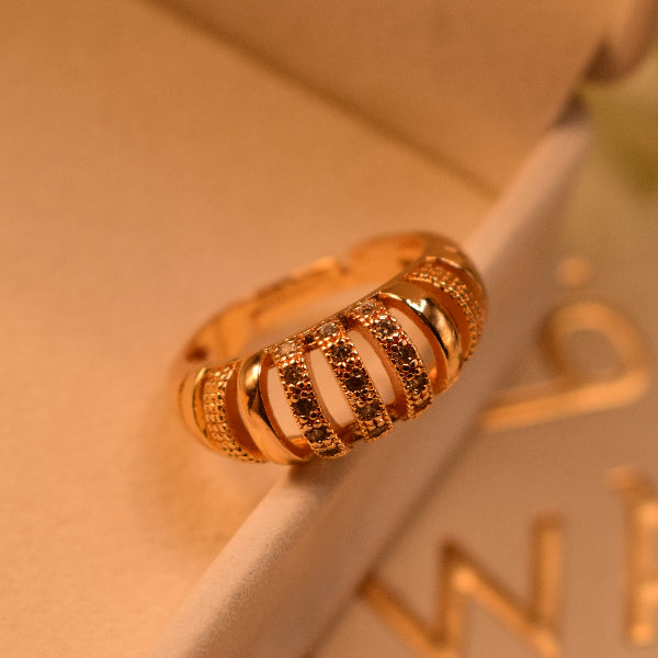 Gorgeous Design Gold Plated Crystal Stones Ring For Girls/Women