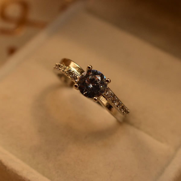 Dazzling Design Silver Plated Crystal Stones Ring For Girls/Women